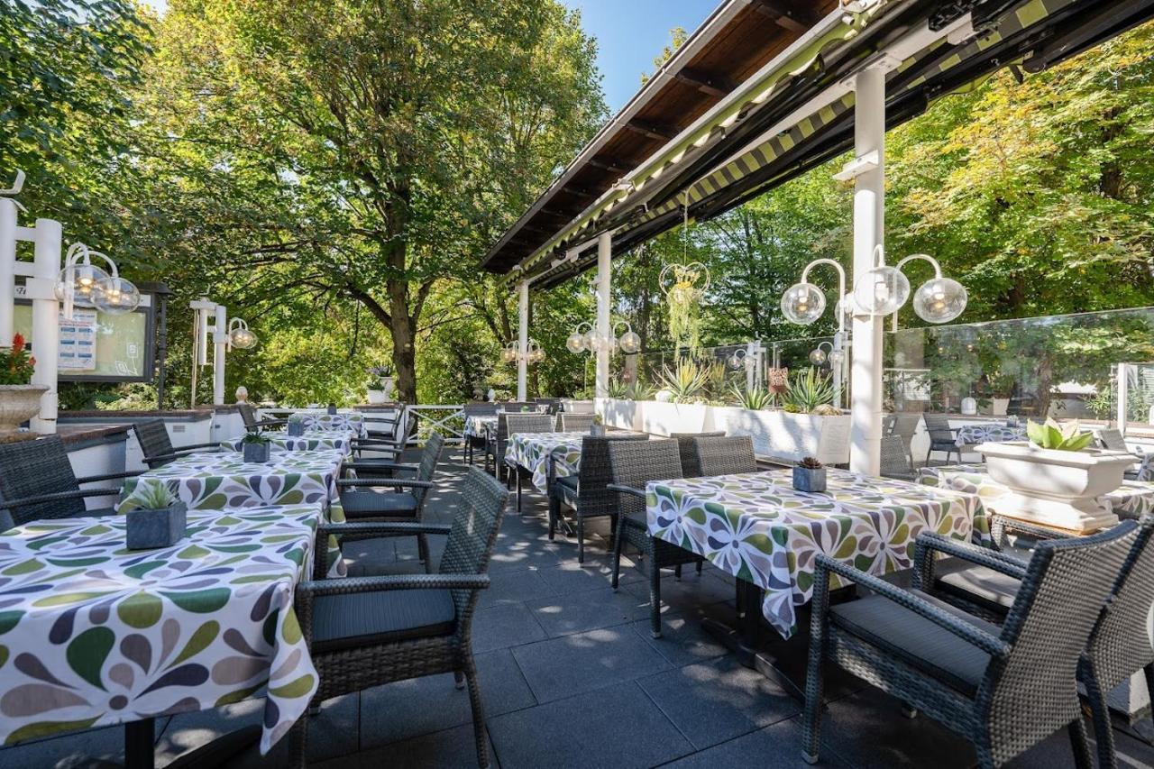Landgasthof Adler Breisach Bagian luar foto